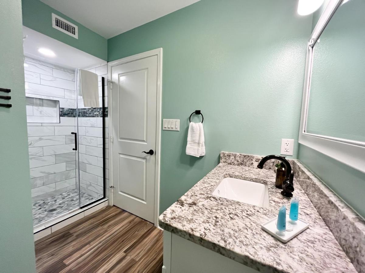 Rockport Waterfront Condo With A View Extérieur photo