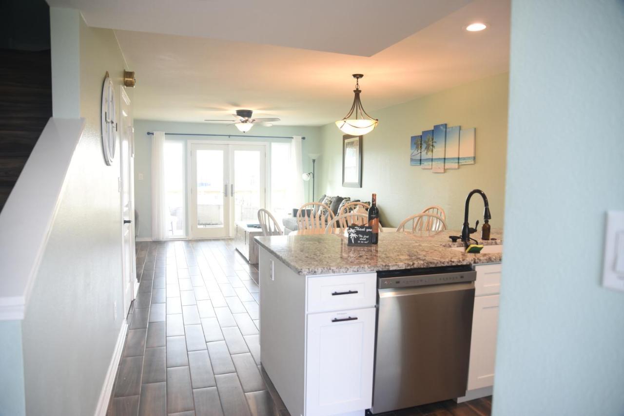 Rockport Waterfront Condo With A View Extérieur photo